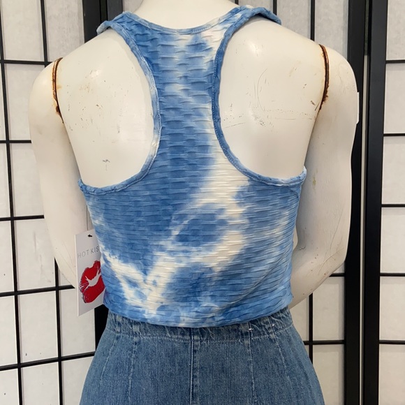 Bundle of 2 “Hot Kiss” Tye Dye Tanks - Picture 6 of 12